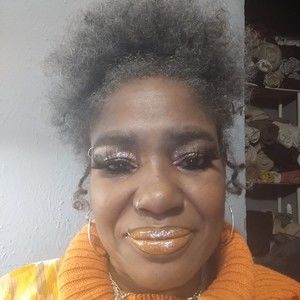 Meet your Posher, Margarette